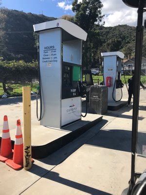 is there a gas station on catalina island